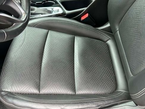 Used 2021 Buick Encore GX Essence w/ Experience Buick Package FWD image 20