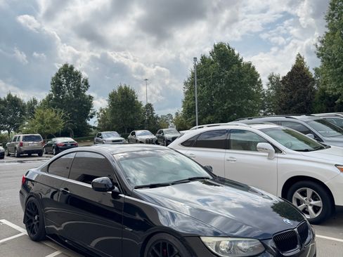 Used 2011 BMW 335i Coupe image 1