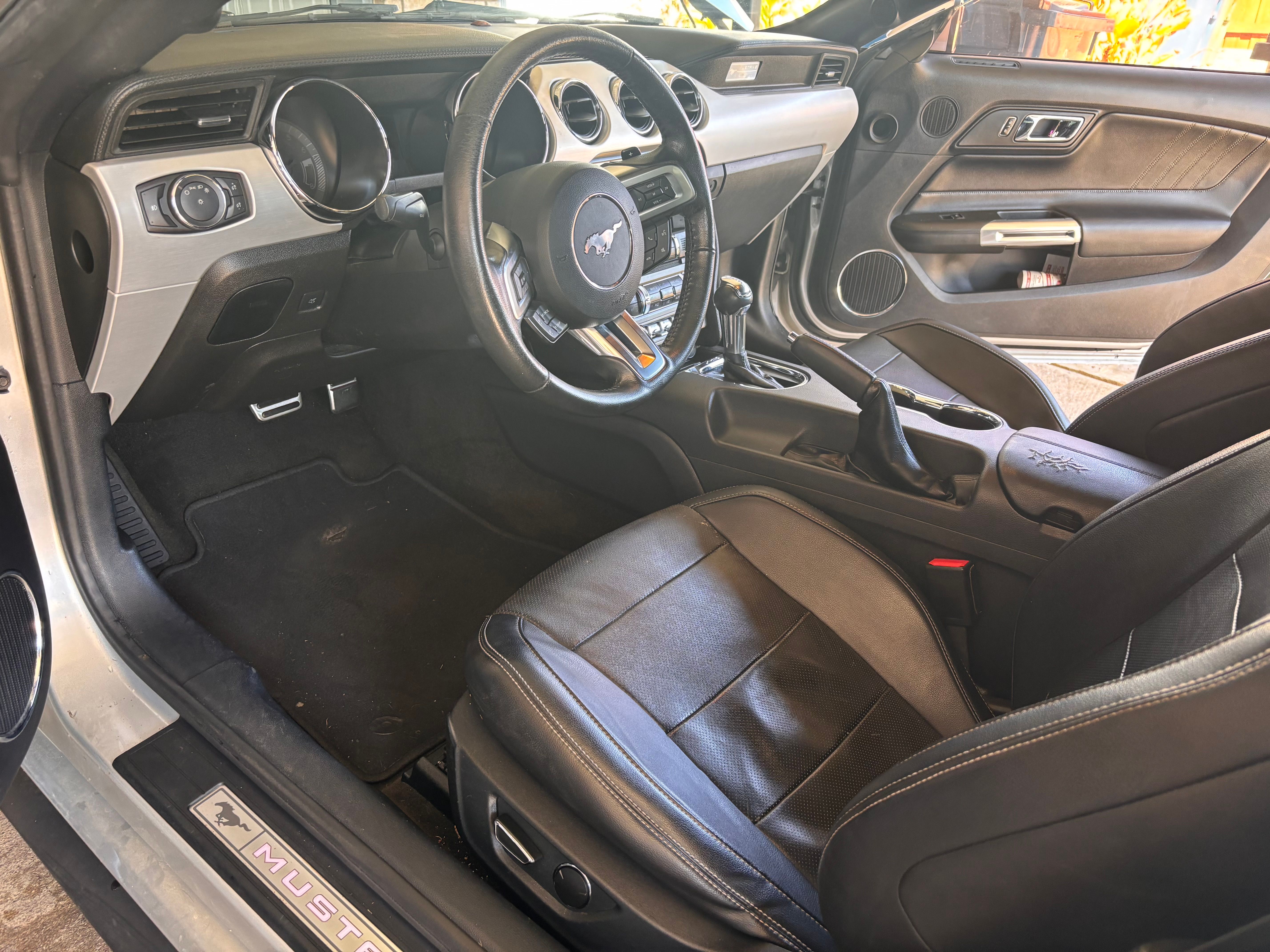 Used 2016 Ford Mustang Premium RWD image 16
