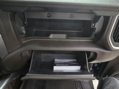 Used 2023 GMC Sierra 2500 Denali w/ Denali Ultimate Package image 21