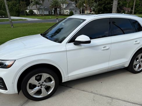 Used 2021 Audi Q5 Prestige w/ Prestige Package AWD/4WD image 2