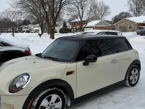 Used 2015 MINI Cooper 2-Door Hardtop image 11