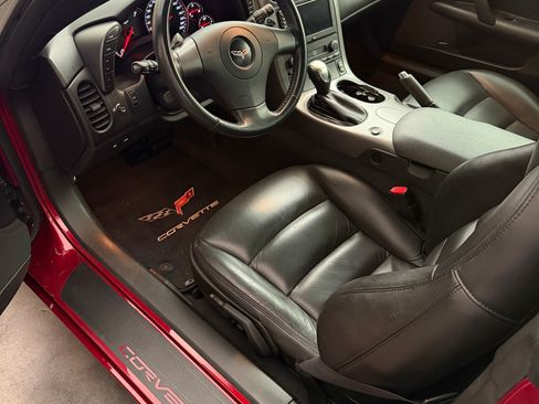 Used 2006 Chevrolet Corvette Convertible w/ Preferred Equipment Group image 10