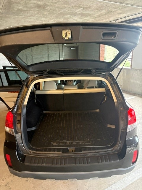 Used 2011 Subaru Outback 2.5i Limited AWD/4WD image 12