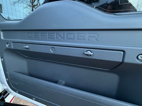 Used 2022 Land Rover Defender 110 S image 6