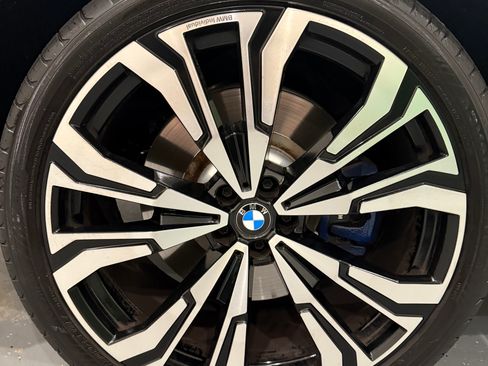Used 2024 BMW X7 M60i w/ Executive Package AWD/4WD image 4