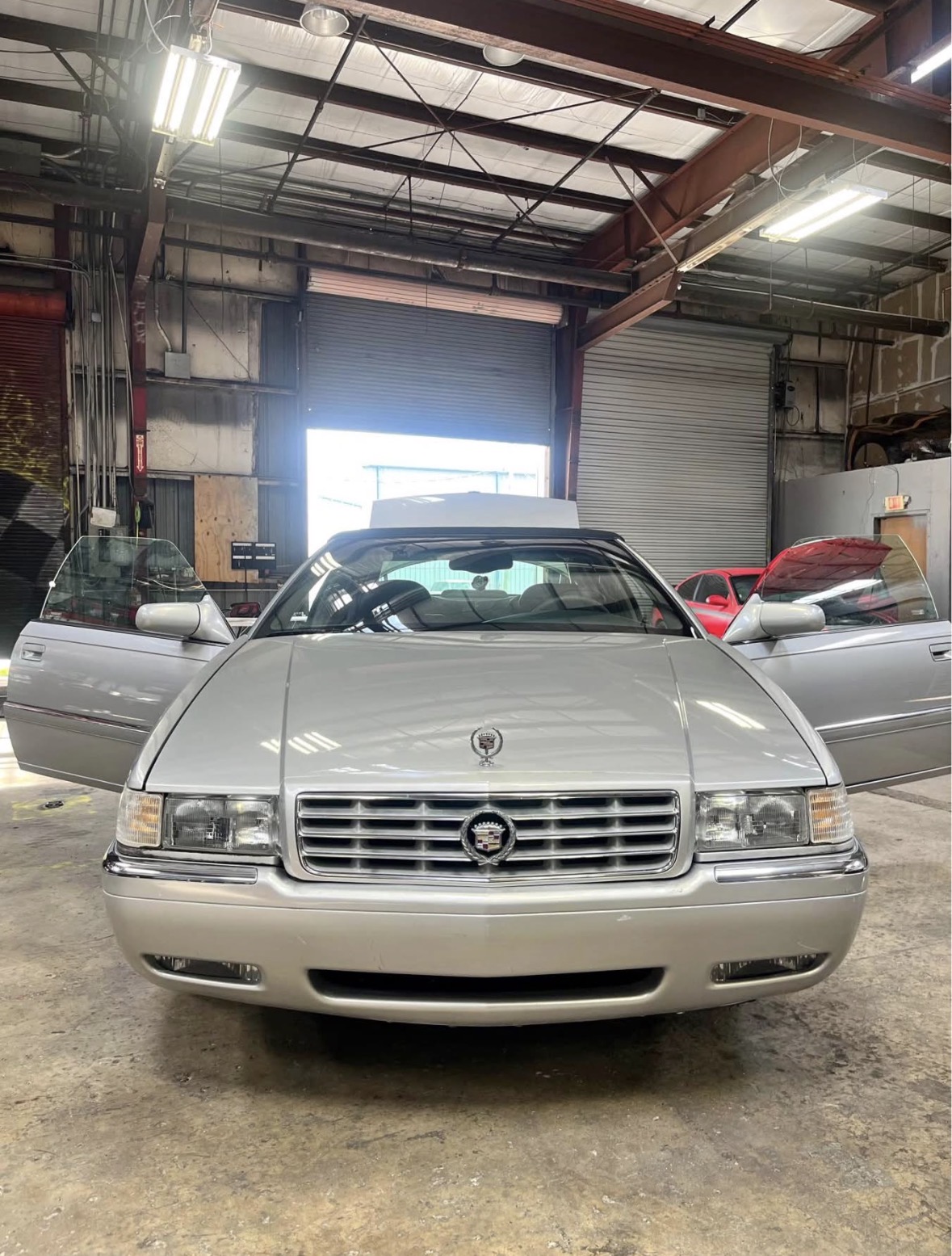 Used 1999 Cadillac Eldorado w/ Comfort/Convenience Pkg FWD image 2