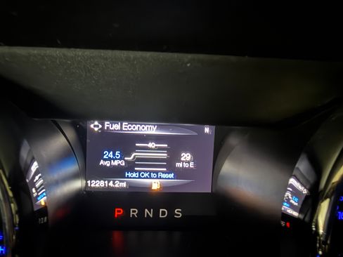 Used 2016 Ford Mustang Premium RWD image 6