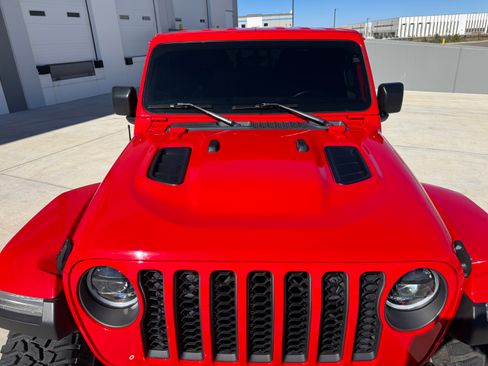 Used 2023 Jeep Gladiator Rubicon w/ LED Lighting Group image 30