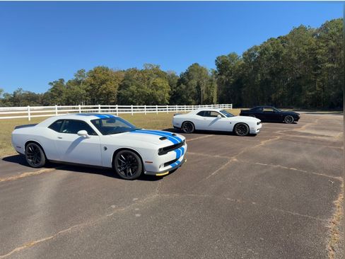 Used 2023 Dodge Challenger SRT Hellcat image 4
