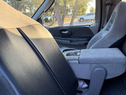 Used 2003 Ford F150 Lightning image 5