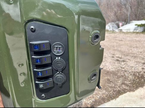 Used 2016 Jeep Wrangler Unlimited Sahara image 10