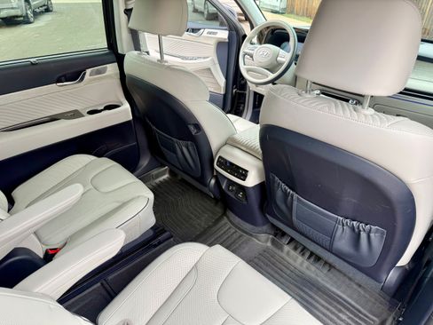 Used 2024 Hyundai Palisade Calligraphy image 8