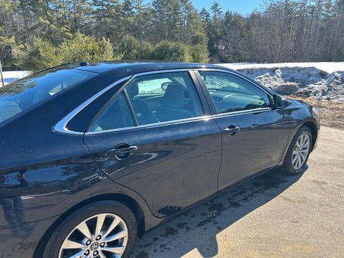 Used 2017 Toyota Camry XLE w/ Moonroof Package image 1