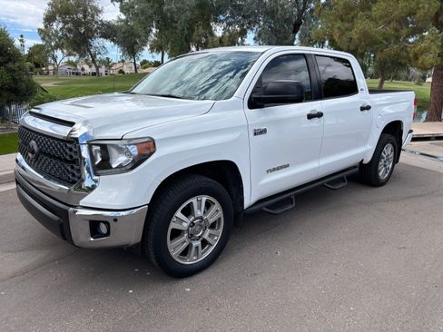 Used 2019 Toyota Tundra SR5 w/ SR5 Convenience Package RWD image 1