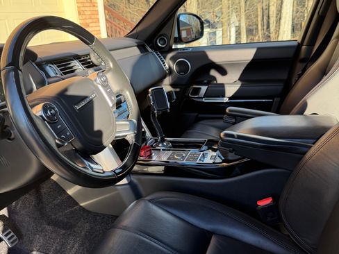 Used 2017 Land Rover Range Rover image 11