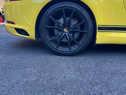 Used 2018 Porsche 911 Carrera image 18