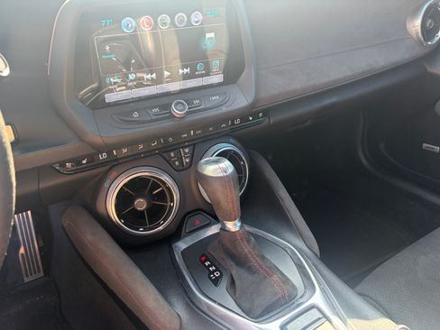 Used 2018 Chevrolet Camaro ZL1 RWD image 19