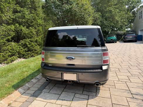 Used 2010 Ford Flex Limited AWD/4WD image 6