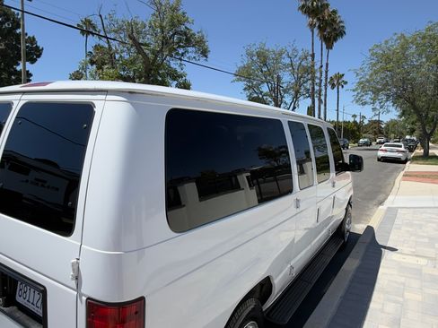 Used 2013 Ford E-150 and Econoline 150 Wagon RWD image 5