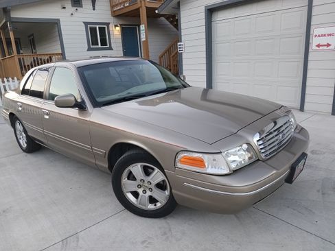 Used 2003 Ford Crown Victoria LX RWD image 1