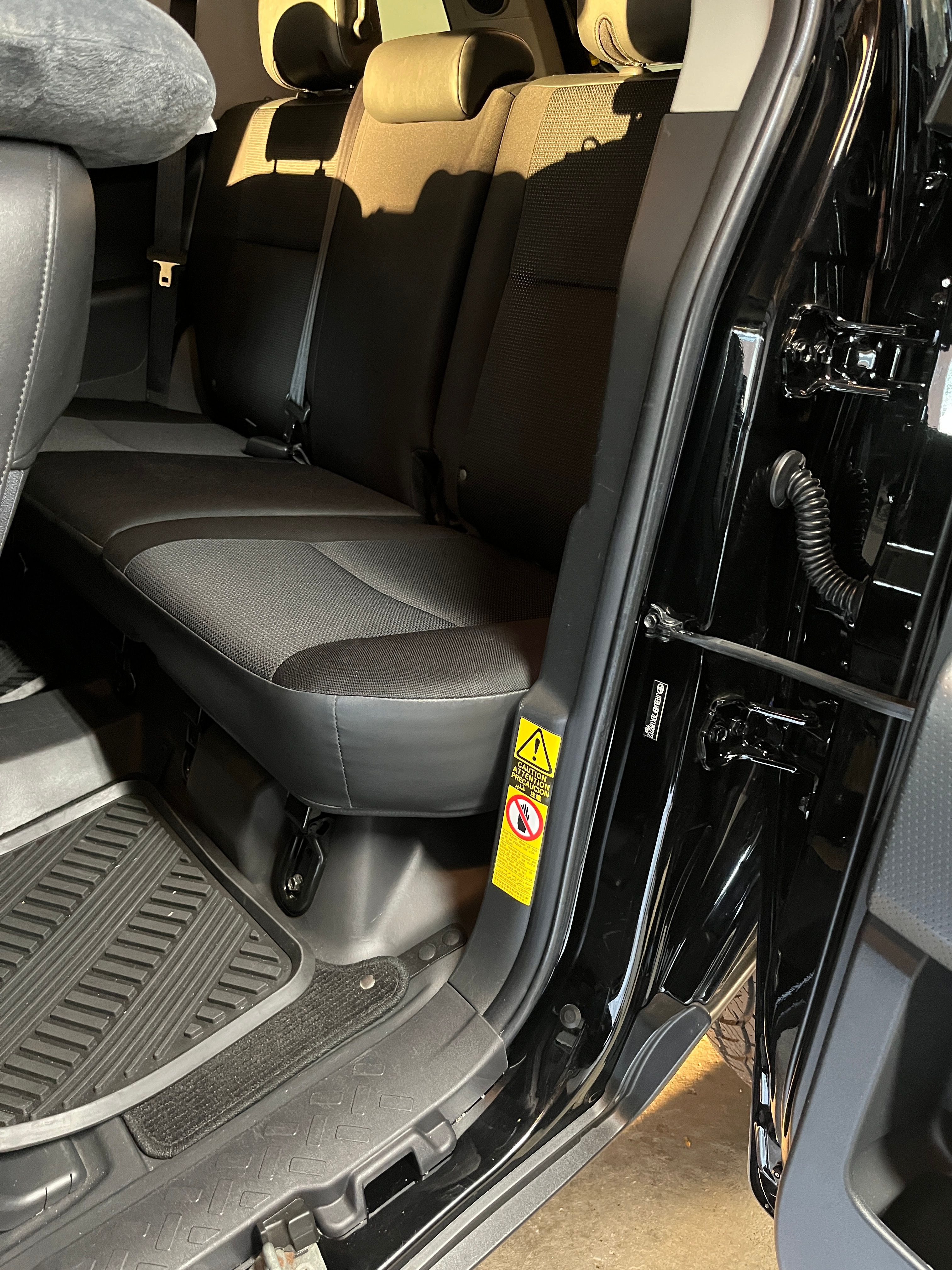 Used 2014 Toyota FJ Cruiser 4WD w/ Upgrade Package image 20