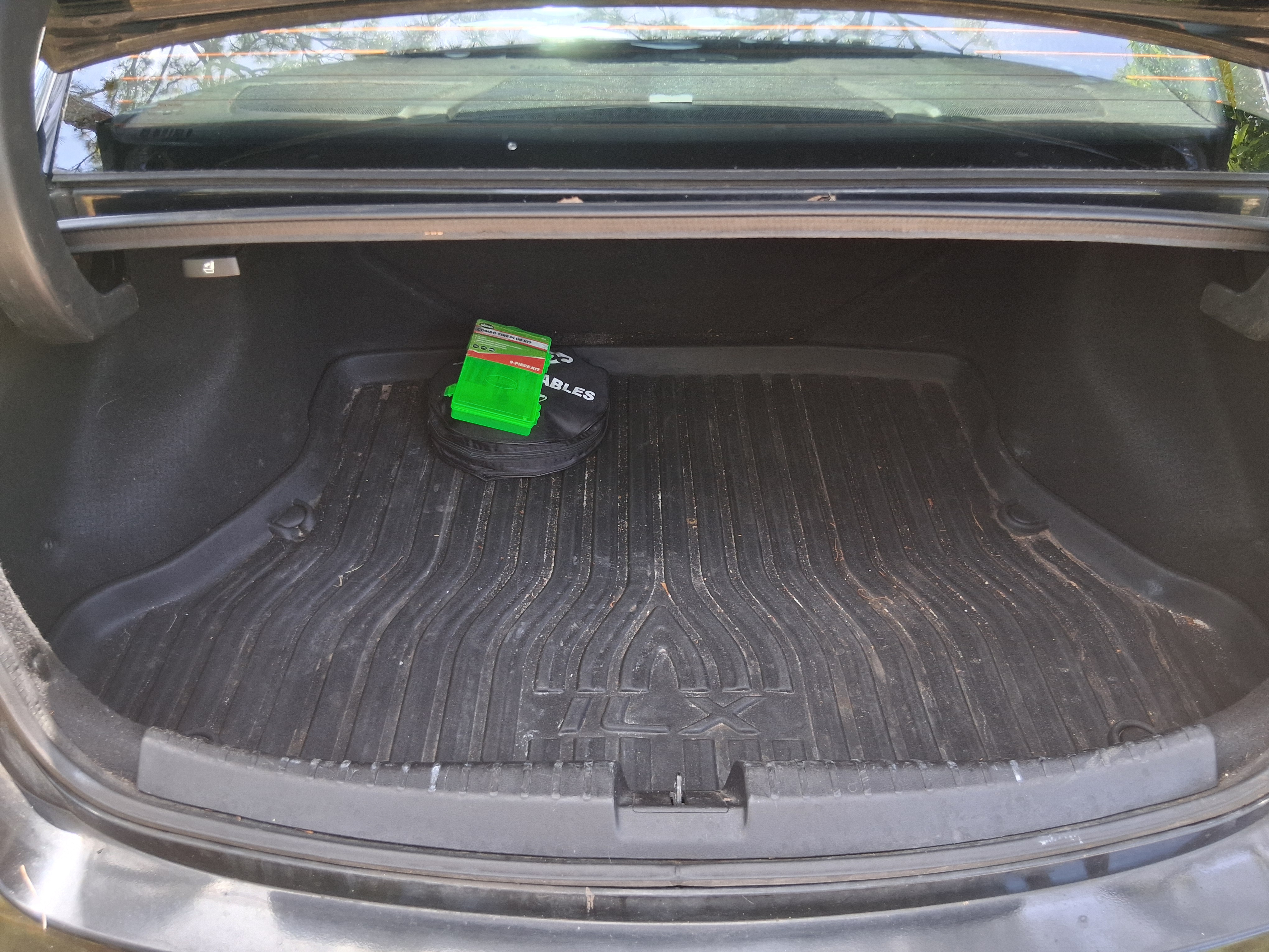 Used 2013 Acura ILX w/ Technology Package FWD image 12