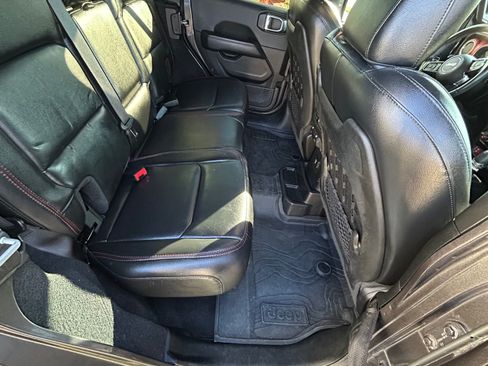 Used 2019 Jeep Wrangler Unlimited Rubicon image 15