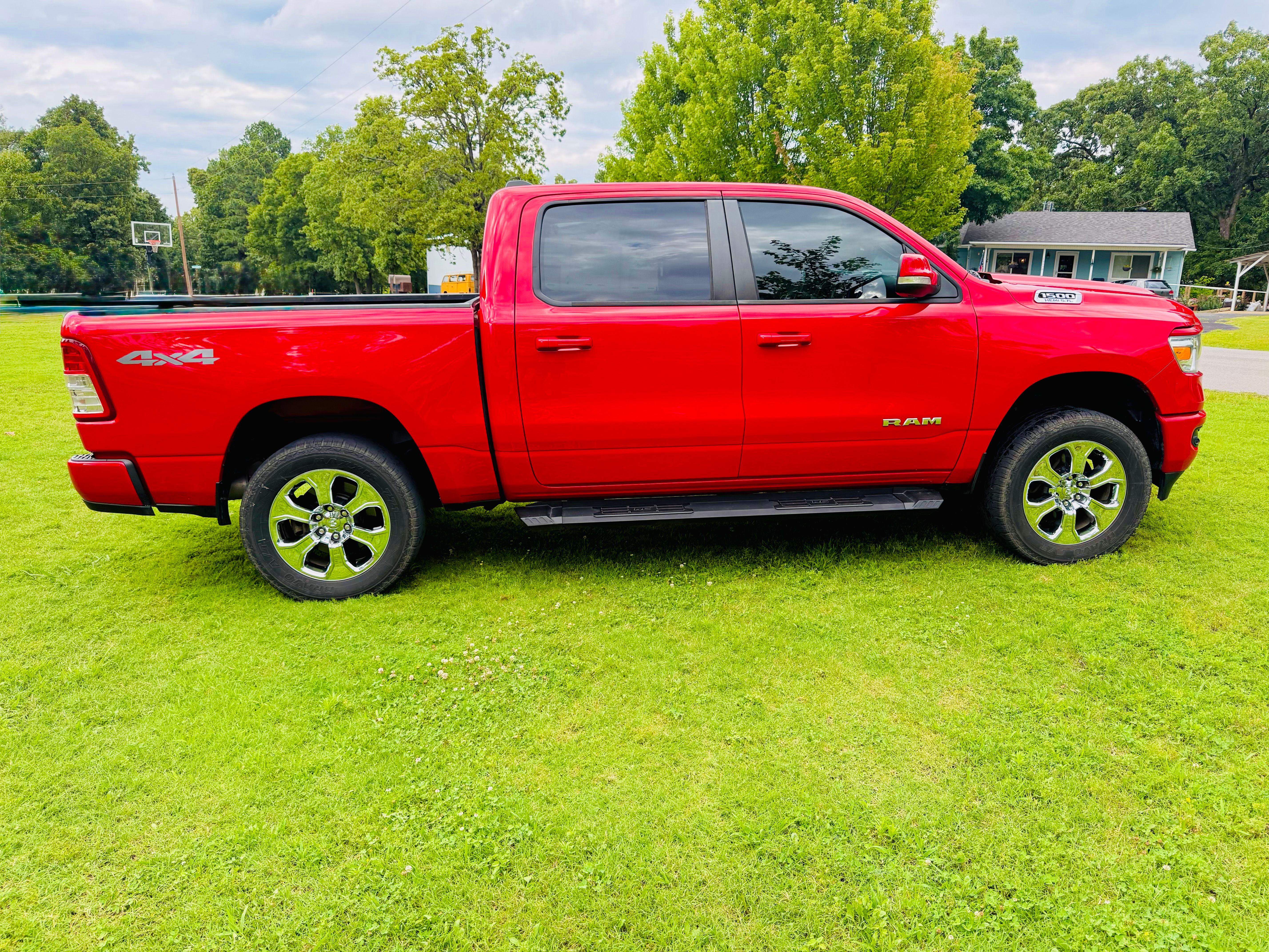 Used 2019 RAM 1500 Big Horn AWD/4WD image 1