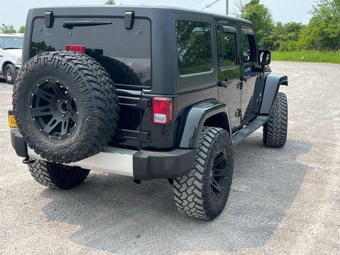 Used 2013 Jeep Wrangler Unlimited Sahara w/ Dual Top Group image 5