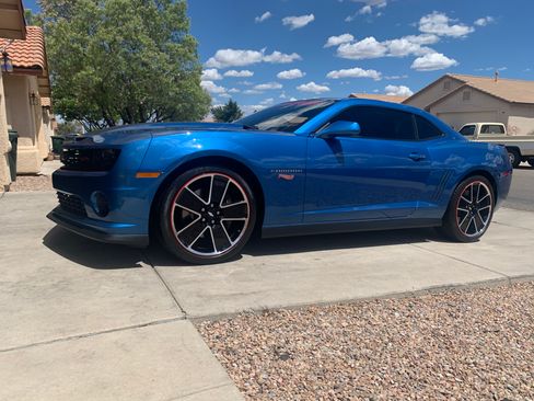 Used 2013 Chevrolet Camaro SS w/ Hot Wheels Special Edition RWD image 1