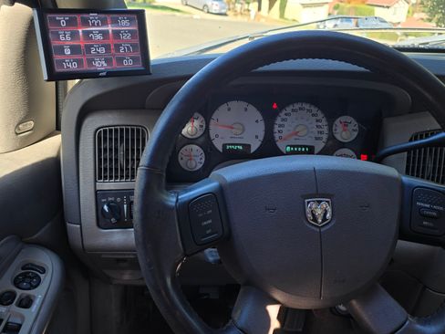 Used 2005 Dodge Ram 2500 Truck SLT image 17