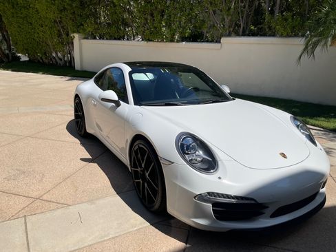 Used 2013 Porsche 911 GT3 RS image 12