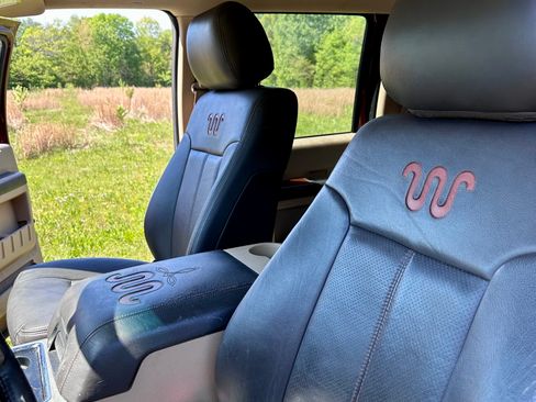 Used 2015 Ford F250 King Ranch w/ FX4 Off-Road Package AWD/4WD image 14