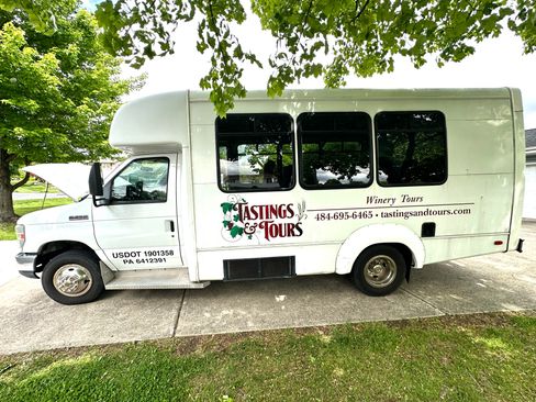 Used 2012 Ford E-350 and Econoline 350 Super Duty w/ Shuttle Bus Prep Pkg RWD image 1