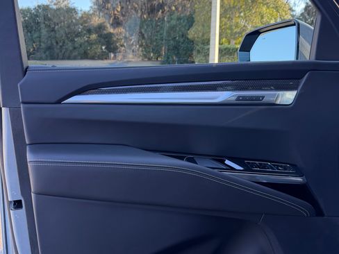 Used 2026 Cadillac Escalade V w/ LPO, ONYX Package image 19