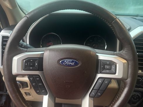 Used 2018 Ford F150 Lariat w/ Equipment Group 502A Luxury RWD image 27
