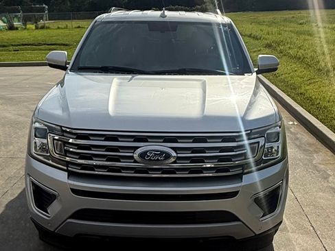 Used 2019 Ford Expedition Max Limited RWD image 6