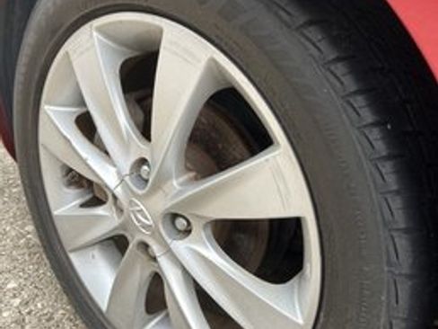 Used 2013 Hyundai Accent GLS w/ Premium Pkg image 12