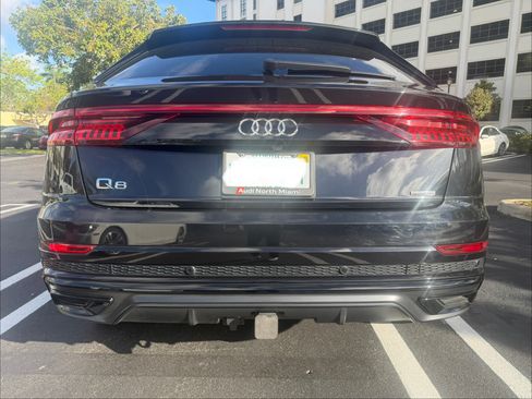 Used 2021 Audi Q8 Premium Plus w/ Premium Plus Package image 5