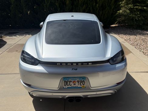 Used 2017 Porsche 718 Cayman S RWD image 8
