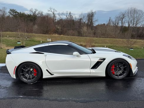 Used 2017 Chevrolet Corvette Z06 image 1
