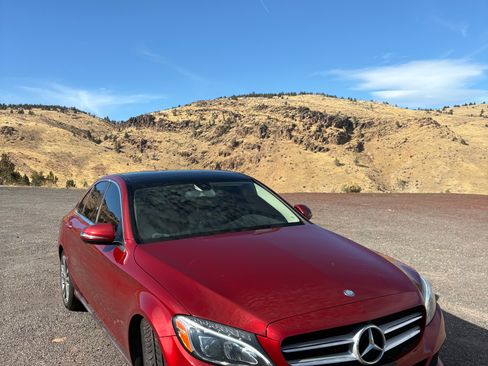 Used 2016 Mercedes-Benz C 300 Sedan w/ Multimedia Package image 6