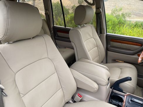 Used 2000 Lexus LX 470 4WD image 9