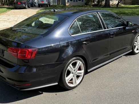 Used 2016 Volkswagen Jetta GLI SEL image 9