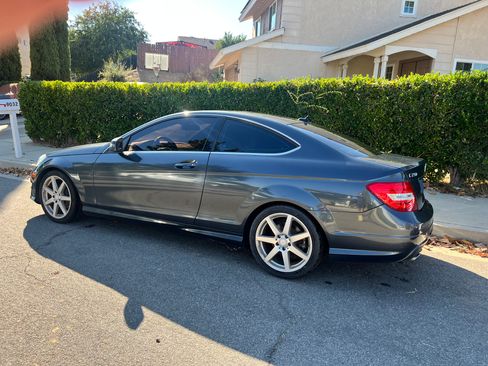 Used 2013 Mercedes-Benz C 250 Coupe image 4