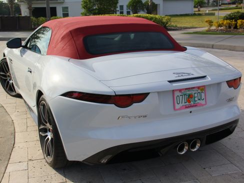 Used 2020 Jaguar F-TYPE R-Dynamic image 14