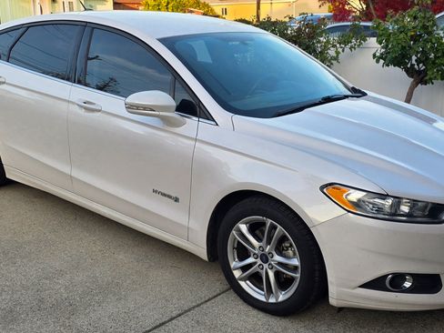 Used 2016 Ford Fusion SE image 4