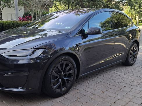 Used 2024 Tesla Model X AWD/4WD image 4
