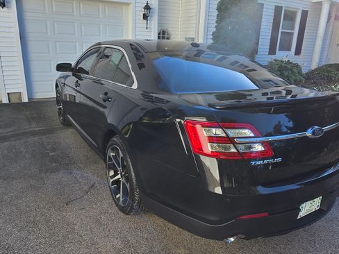 Used 2014 Ford Taurus SHO w/ Equipment Group 401A image 12